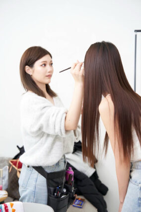 【ヘアメイク派遣実績】女子高生向けバッグ商品撮影のヘアメイク依頼（東京・関東エリア）